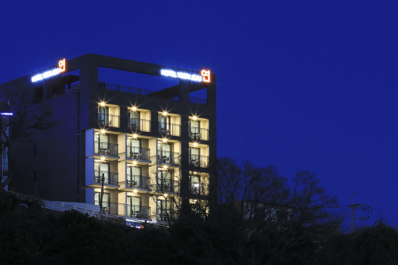 Hotel Yeon Сеогвипо Екстериор снимка